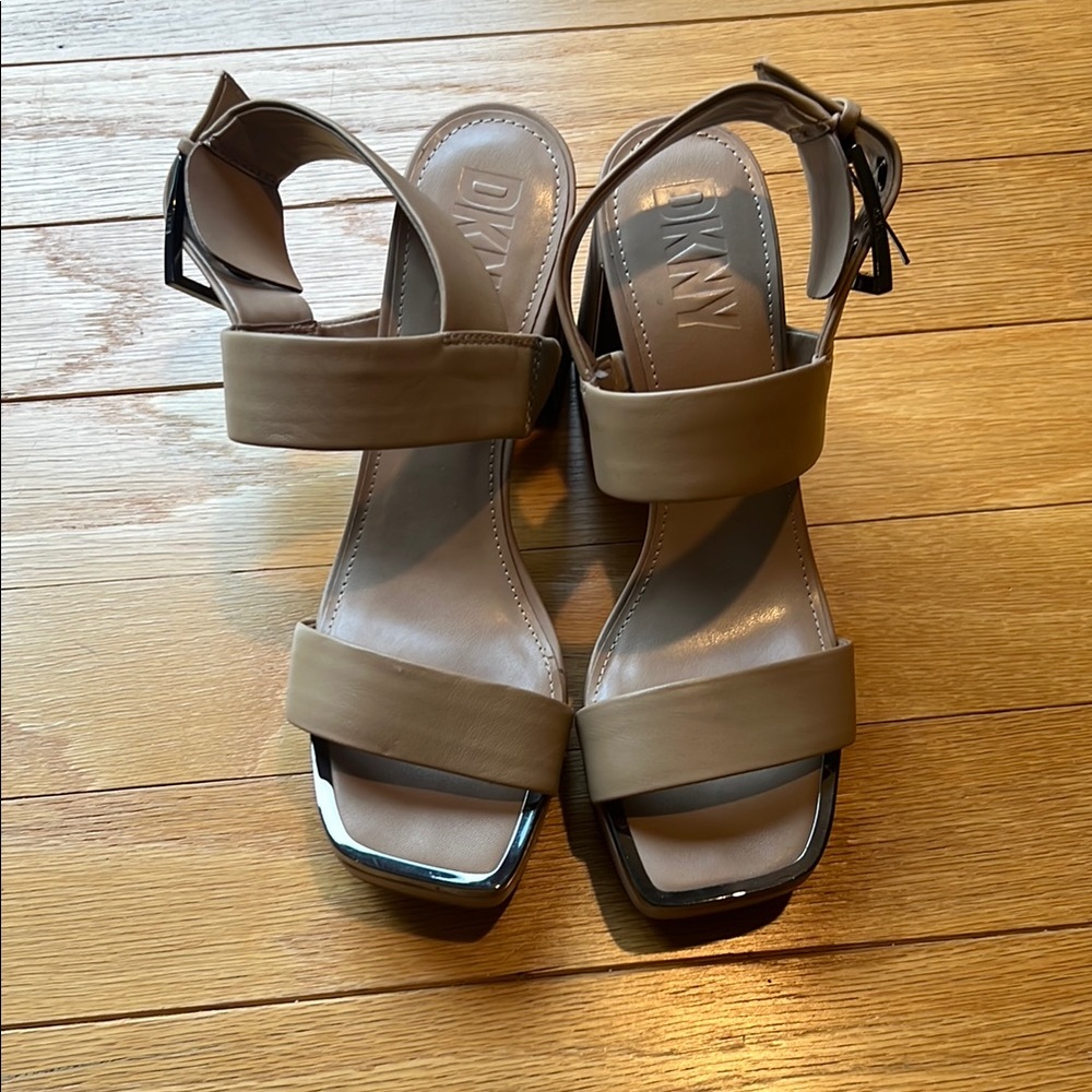 DKNY Women's Beige Sandals